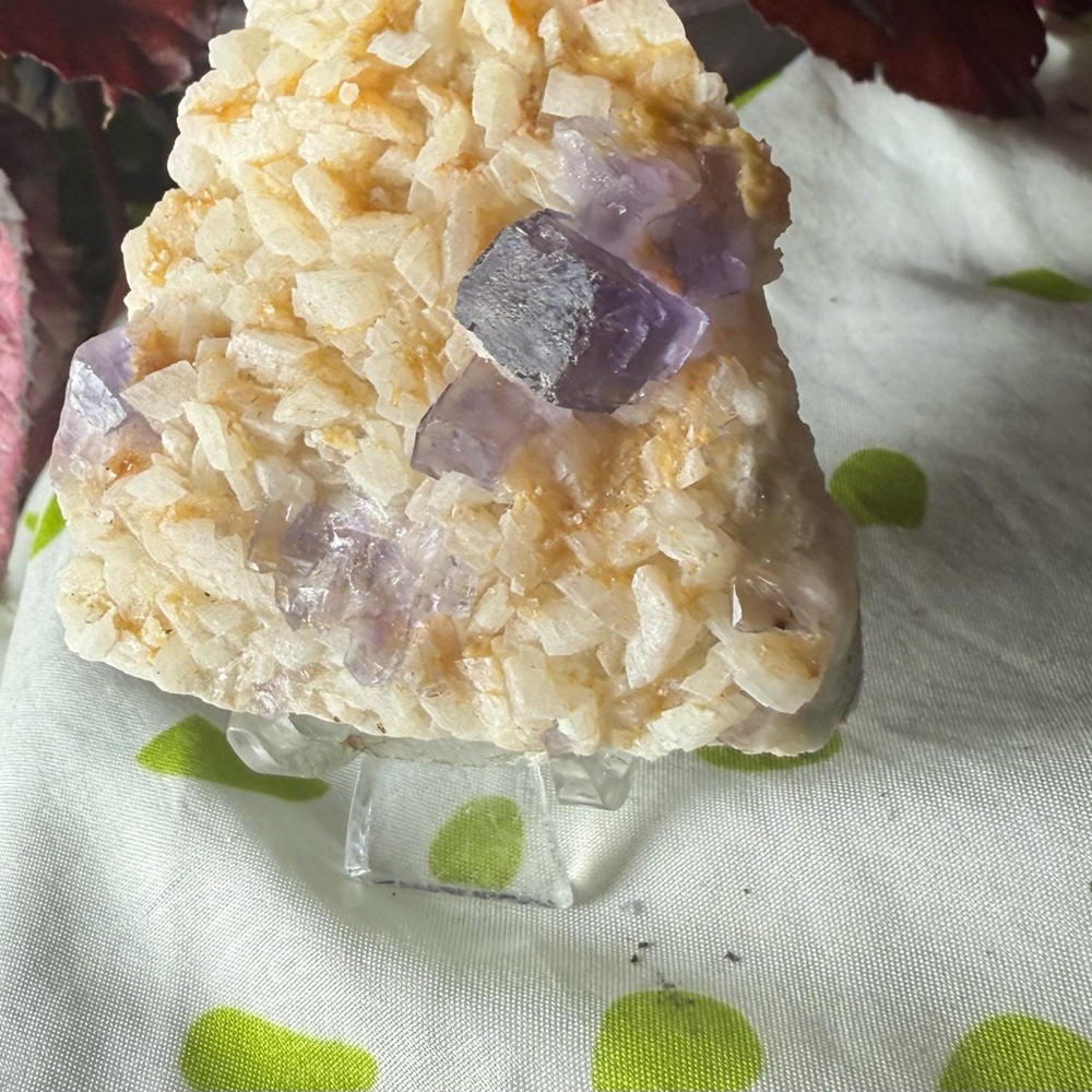 102 g Natural Conformal Polyhedron purple Flourite